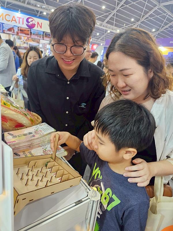 民眾參加「皮卡的彈珠大冒險」活動。