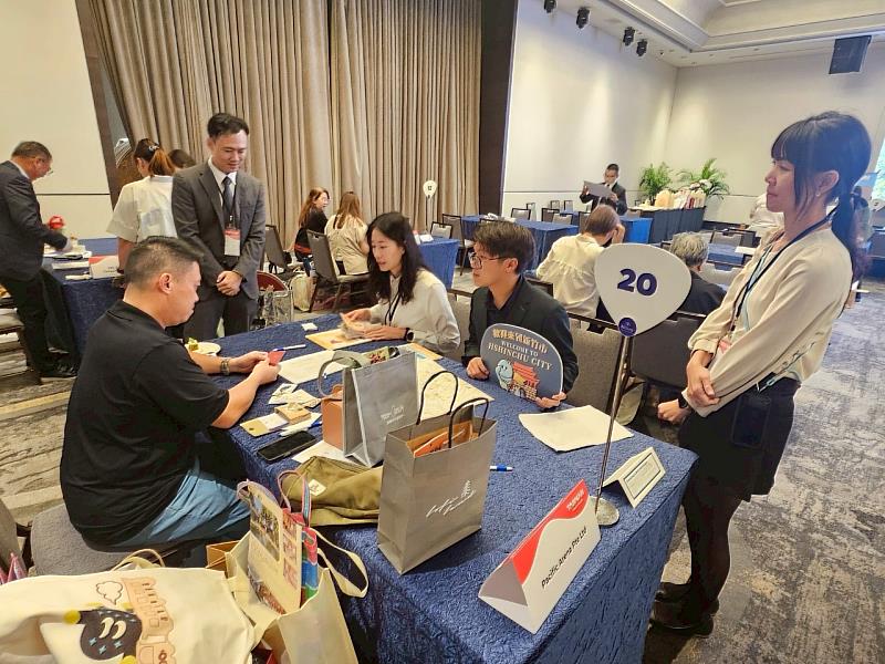 參加旅行業觀光推廣會。