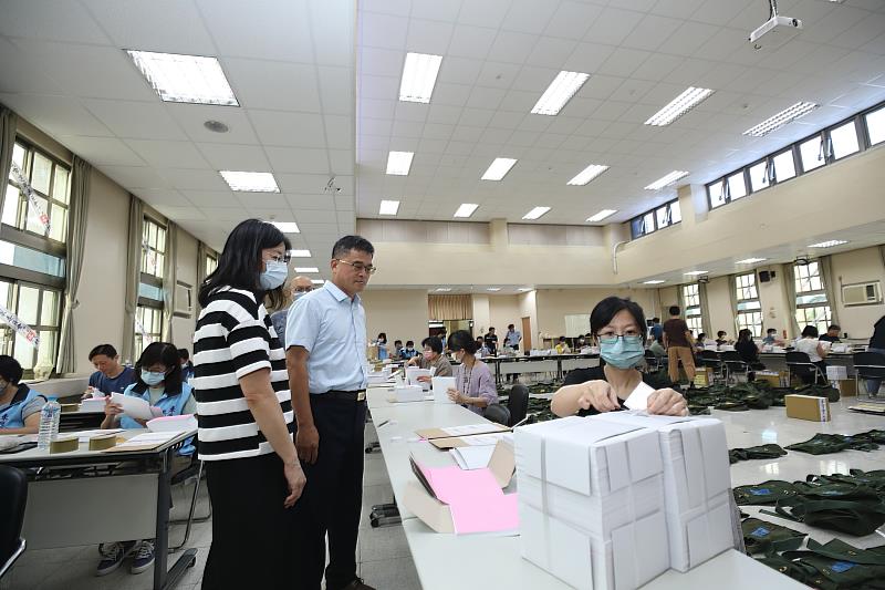 東西區公所進行選票初點