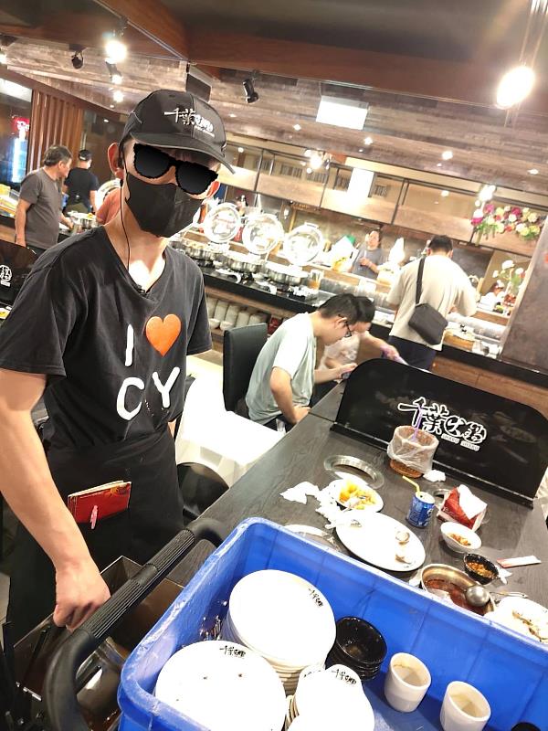 ▲安置兒少選擇打工時，以從事「餐館業」居多，但工作內容卻多與孩子自身所學科系無關（圖片來源：主恩兒童之家提供）