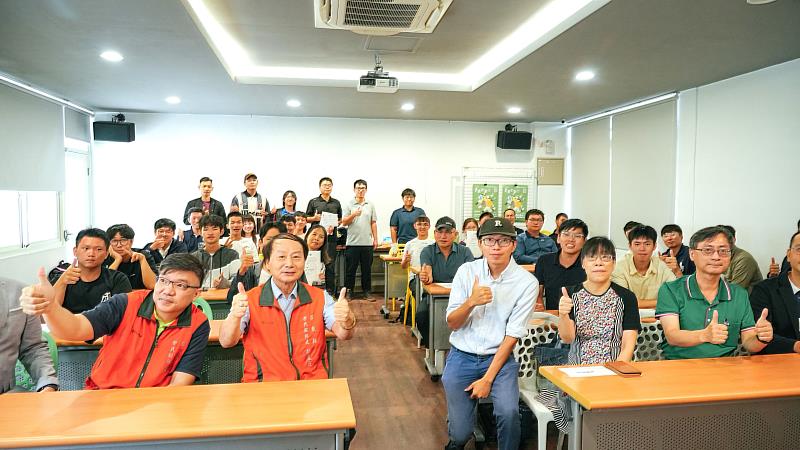 圖4. 結業典禮結束全體合影