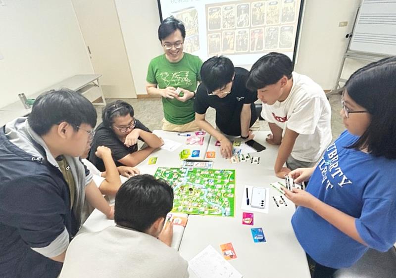 透過寓教於樂的設計,讓世界展望會的學生們直接感受各國文化魅力。
