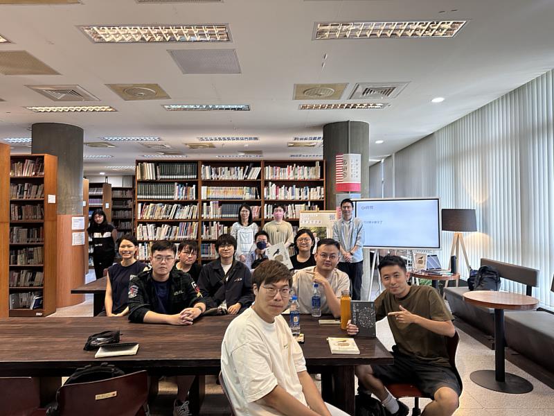 趙鴻祐鼓勵學弟妹勇於持續創作,不被得獎與否束縛,唯有穩定產出具主題性與趣味的作品,才能逐步建立創作者的立足點