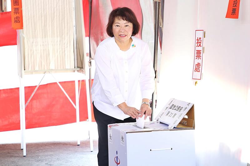 黃敏惠市長投下神聖一票