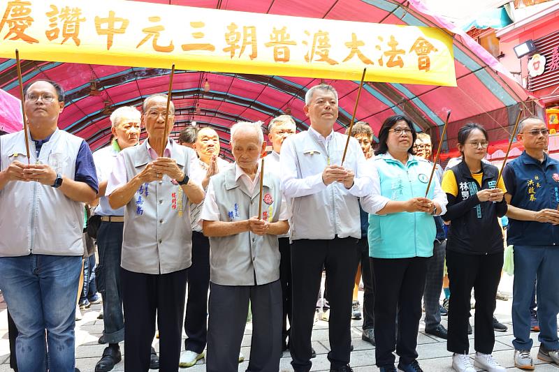 林瑞彥副市長代表黃敏惠市長出席城隍開普 祈求國泰民安