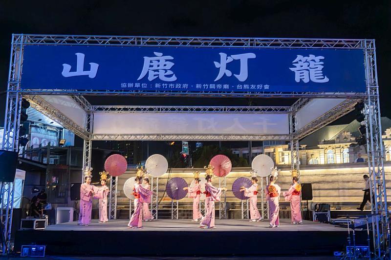 「山鹿燈籠舞保存會」帶來精采演出。