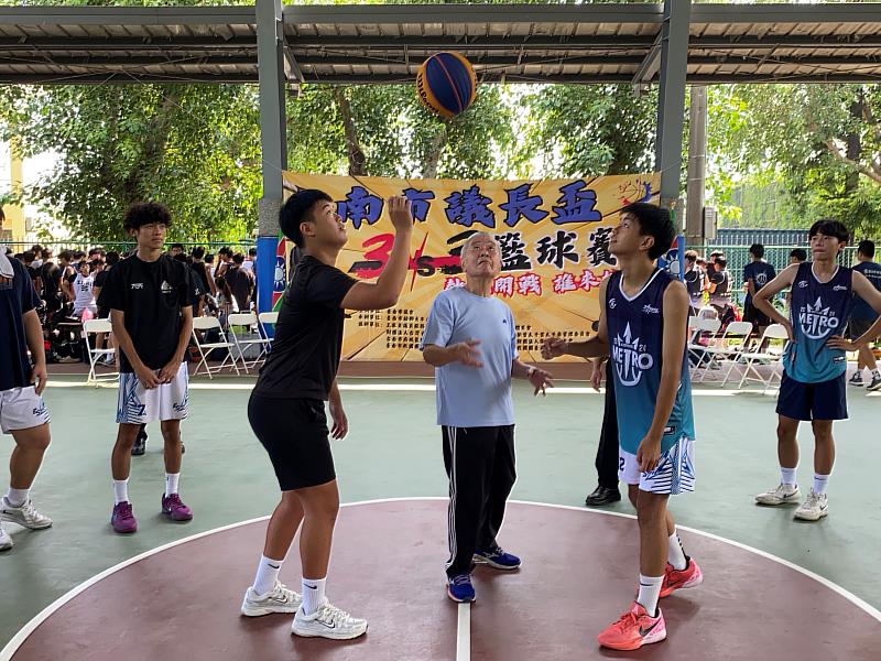 哨音響起！臺南市議長盃三對三籃球賽引爆200隊青春戰火