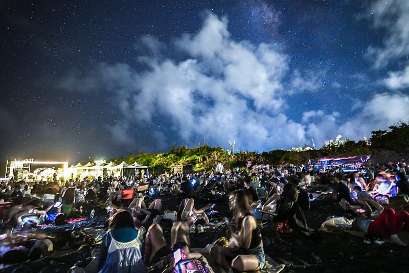 三仙台星空閃耀!台東「成功」最美星空音樂會 近三千位民眾共賞星空