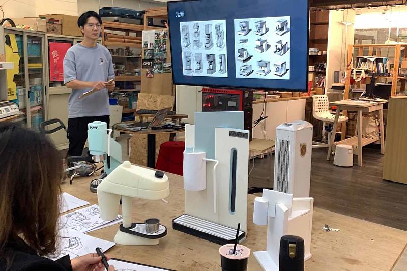 各學系積極導入生成式AI於專業課程中，強化學生跨域整合與實作能力，提升未來職場競爭力。