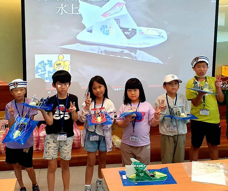 景文科大夏令營 陪家扶孩童探索賈桃樂海洋世界
