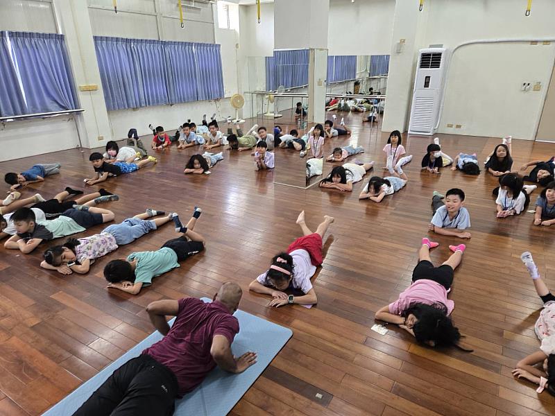 救國團花蓮終身學習中心主辦的「114年暑期兒童暑期成長營」於8月22日舉行結業式，為期8週的精彩課程在歡笑與感動中畫下完美句點。