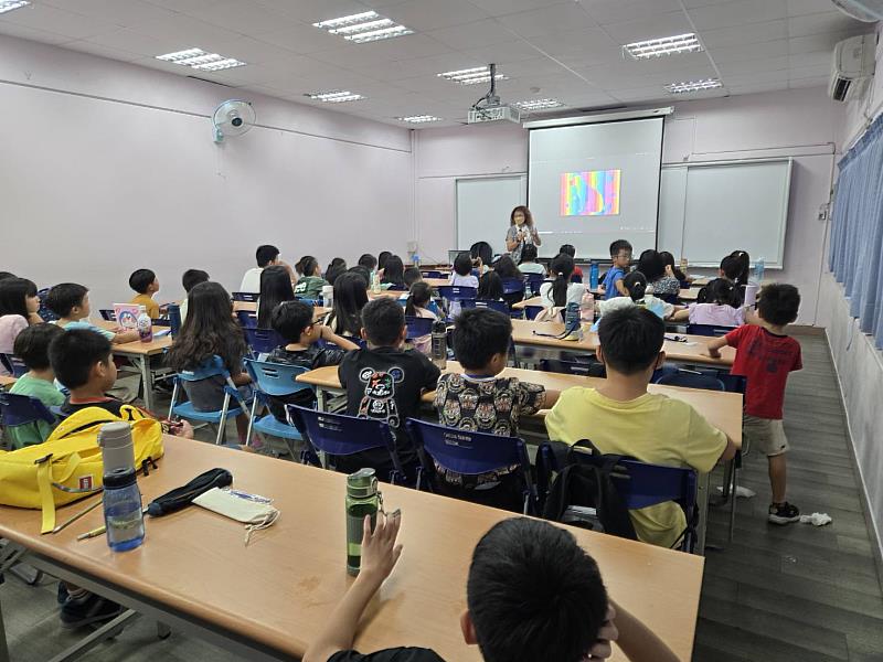 救國團花蓮終身學習中心主辦的「114年暑期兒童暑期成長營」於8月22日舉行結業式,為期8週的精彩課程在歡笑與感動中畫下完美句點。