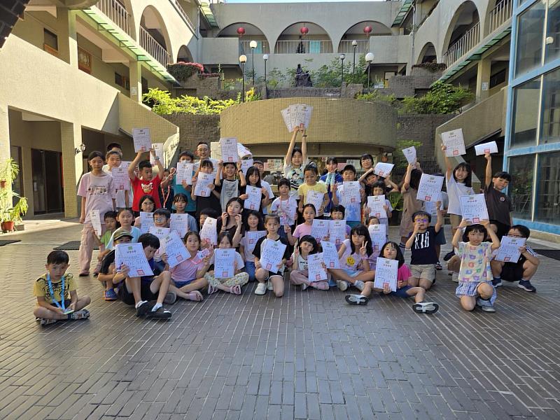 救國團花蓮終身學習中心主辦的「114年暑期兒童暑期成長營」於8月22日舉行結業式，為期8週的精彩課程在歡笑與感動中畫下完美句點。