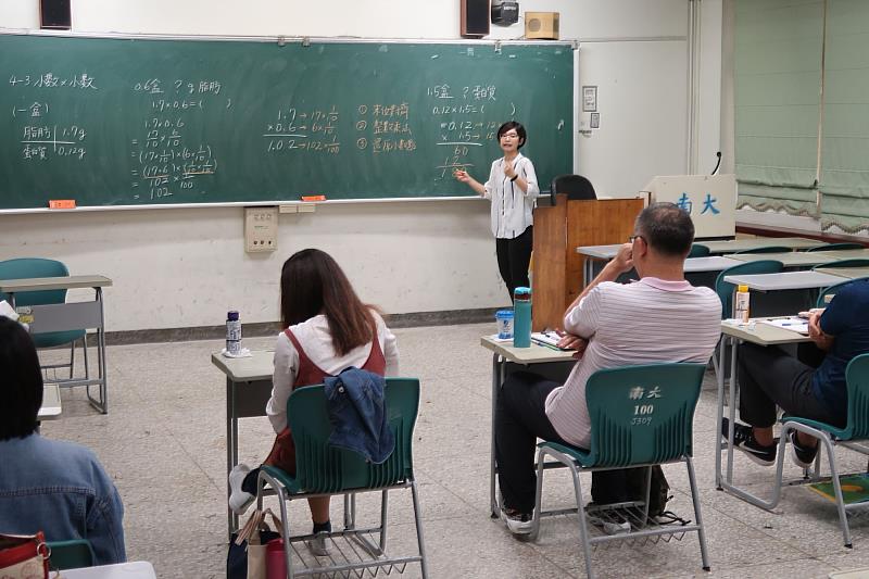 南大教育學系學生於教室，展現專業學習氛圍