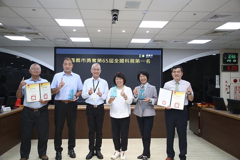 第65屆中小學科展 嘉義市榮獲縣市團體獎第一 6隊全數獲獎 (2)