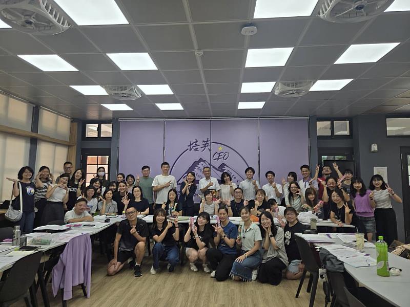 體驗台灣導師會議,與新生導師交流互動