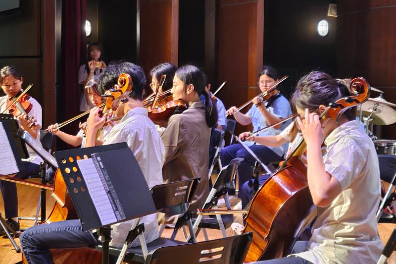 期末弦樂合奏表演（圖/中信高中提供）