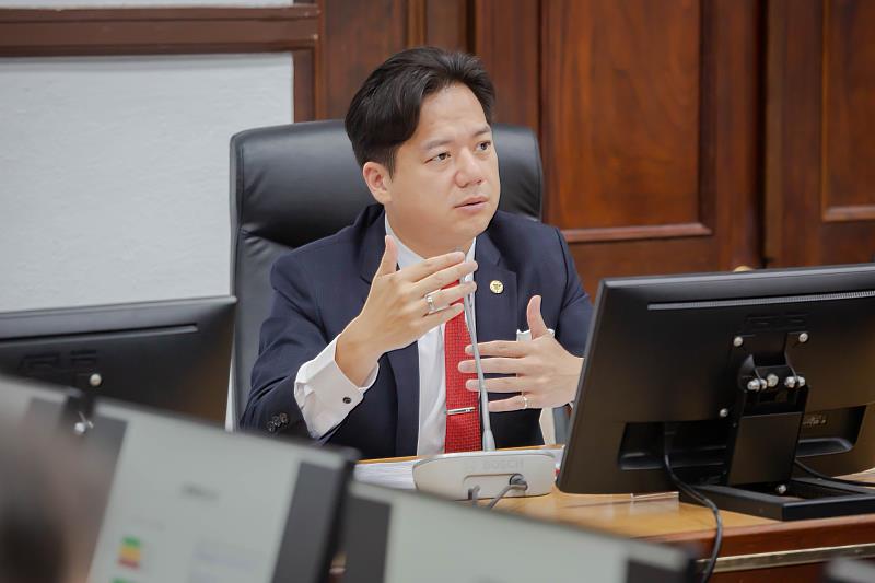 代理市長邱臣遠針對教育、運動休閒、宗教文化、行政效率及國際交流等多項市政工作提出裁示。