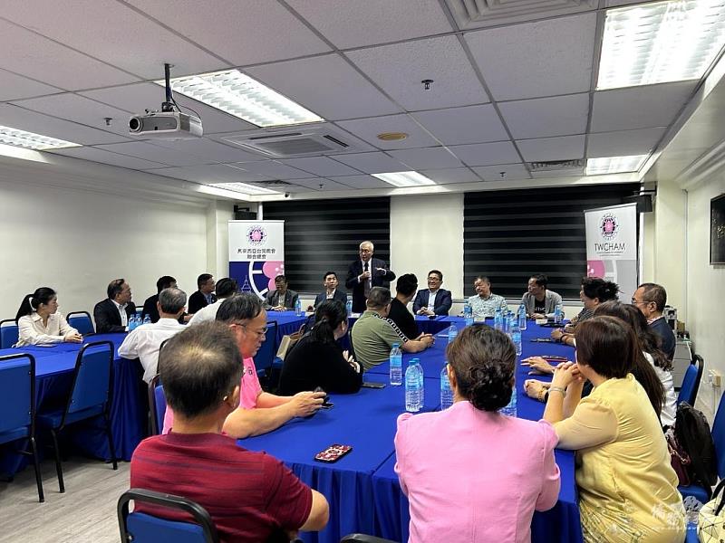 僑務委員會副委員長張良民拜會馬來西亞臺灣商會聯合總會，與總會幹部及會員代表們意見交流