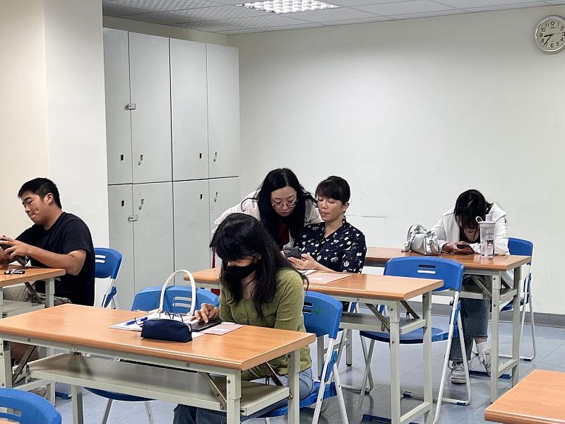 何若齊老師親自指導學員