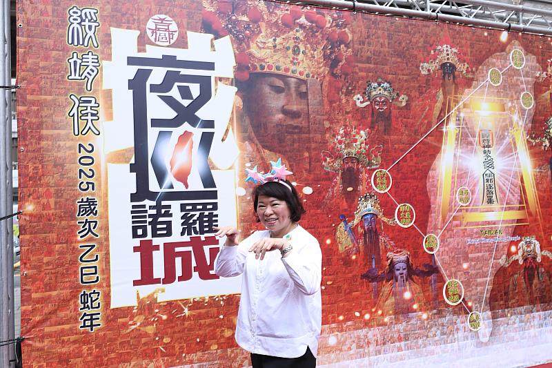 黃敏惠市長大力推廣城隍夜巡
