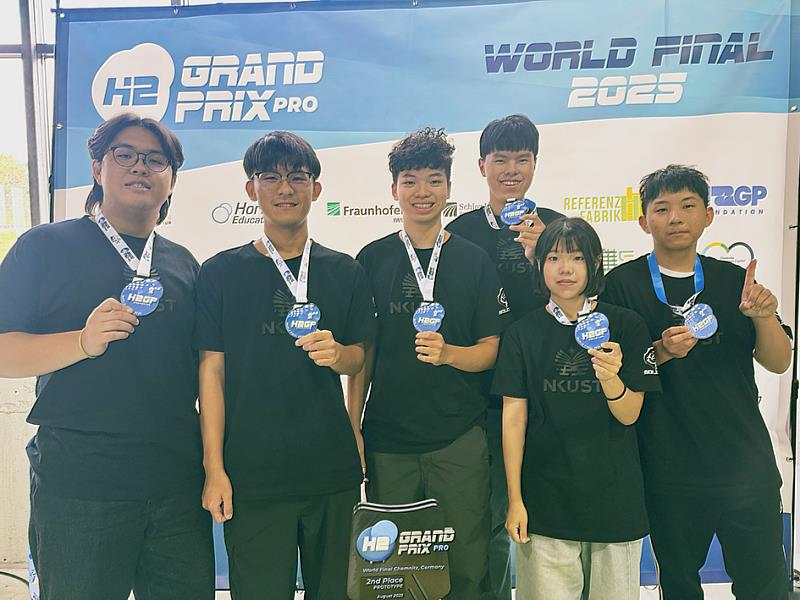 國立高雄科技大學所羅門車隊榮獲H2GP 2025 World Final第二名。