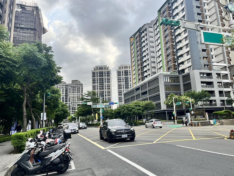 中路重劃區發展已成熟，吸引首購、換屋族群入住。