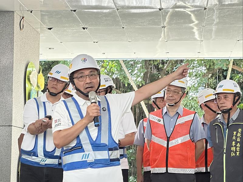 侯市長緊盯車站收尾進度