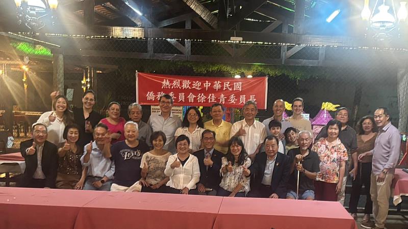 徐佳青、駐巴西代表廖志賢與東北部鄉親座談交流