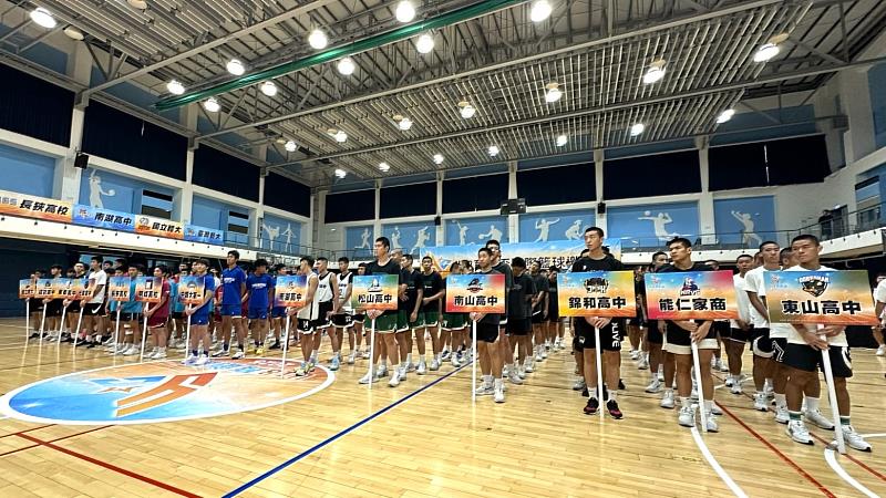 今年育創盃籃球賽，台、日共有12所高校參與。圖片來源：永慶房產集團