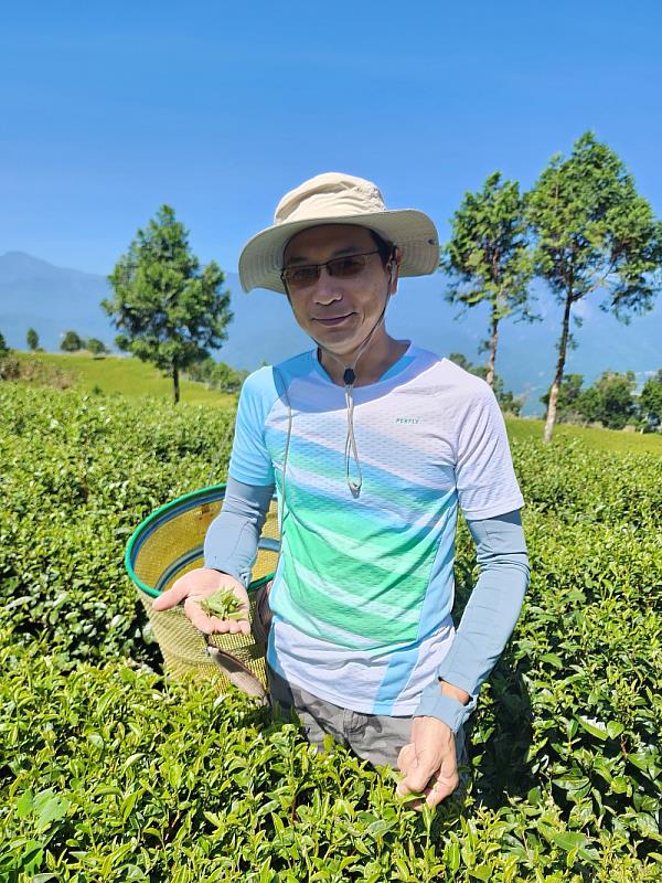 玉里赤科山製茶師陳期泓以父親陳錦竹名義參賽1件茶樣，即在小葉種紅茶組獲得1項特選。