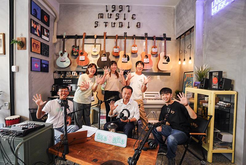 「有青嘉大聲」Podcast開錄！翁章梁陪青年暢聊「嘉」鄉藍圖