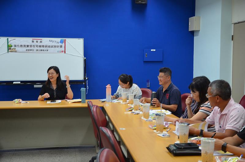 教務長林素微主持會議,強調教育實習須透過健全的輔導網絡,縮短理論與實務的落差。