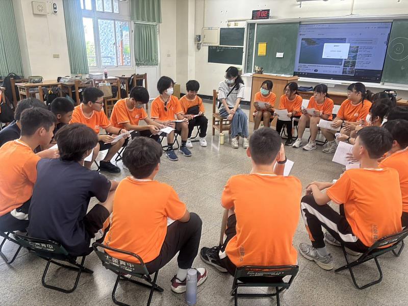 嘉義市大業實中用「生命的圓」開啟秋冬學季