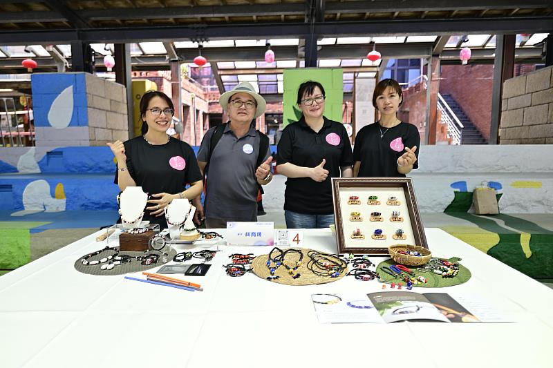 「工藝辦桌-五感盛宴」透過視覺、聽覺與手感交織,帶來沉浸式感官體驗
