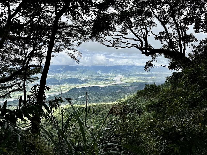都蘭山步道眺望花東縱谷綿延美景