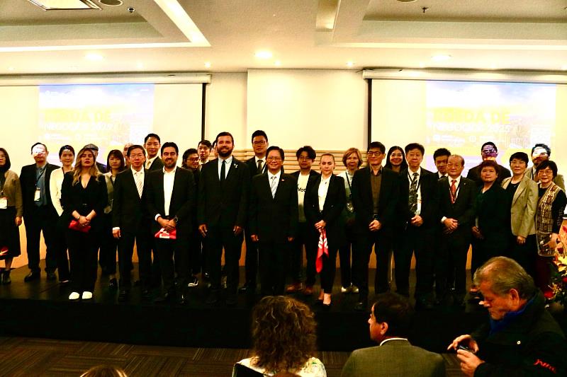 「2025拉丁美洲拓銷團」哥倫比亞站商洽會全體合照
