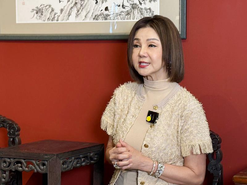 獲得文化大學榮譽博士的企業家謝玲玲29日接受文大專訪，暢談她擔任文大全球溥心畬研究中心代言人的理念與想法。