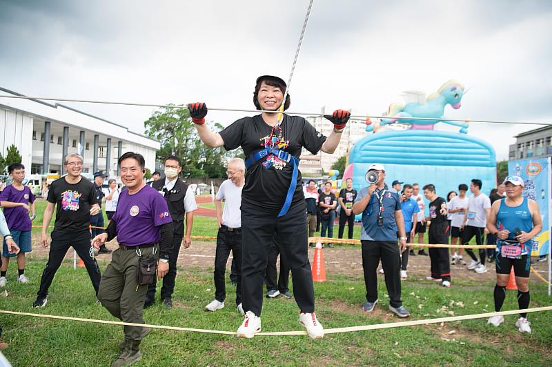黃敏惠市長體驗雙索橋