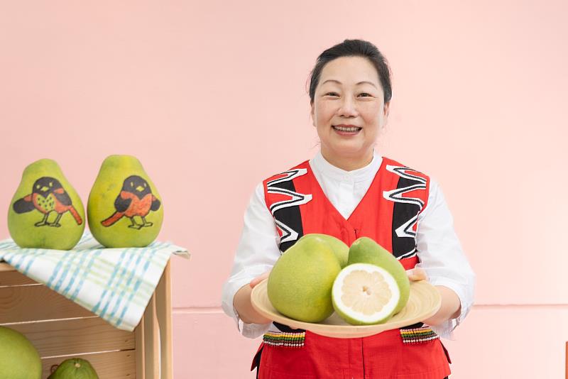 柚見花蓮,幸福滋味!文旦柚產季到來 花蓮縣政府攜手多元合作,全力推廣花蓮文旦柚。