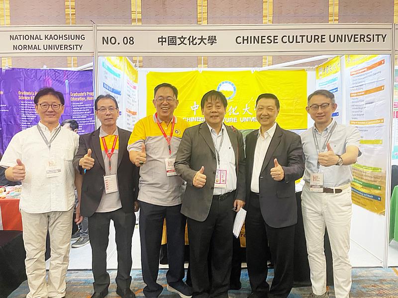 拓展海外高等教育並凝聚校友情誼，中國文化大學王子奇校長8月21日出席「2025印尼台灣高等教育展」雅加達場開幕式。