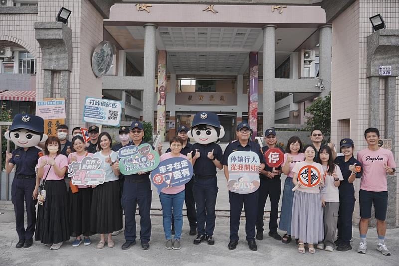 開學囉！臺東警方波麗士全面啟動「護童專案」吼哩揪安 與校方攜手守護學童安全並推廣「交通安全月」