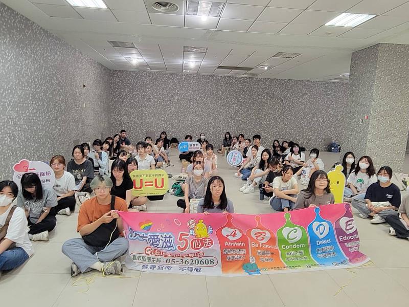朴子衛生所攜手長庚科大，新鮮人「青春補給站」開張