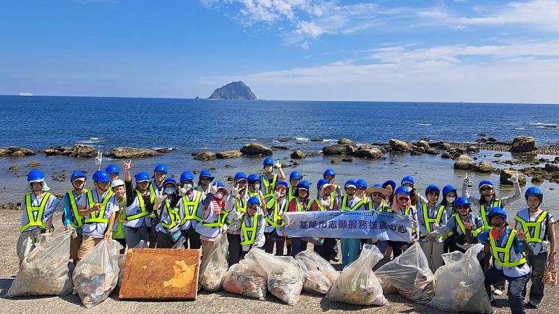 志工齊聚和平島 攜手淨灘護海洋