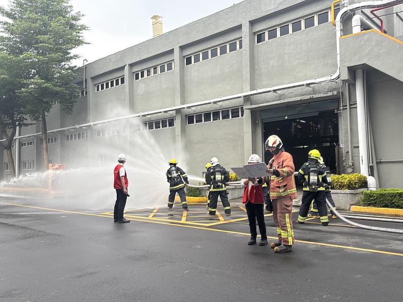 南亞塑膠工業股份有限公司樹林廠舉行企業義消訓練