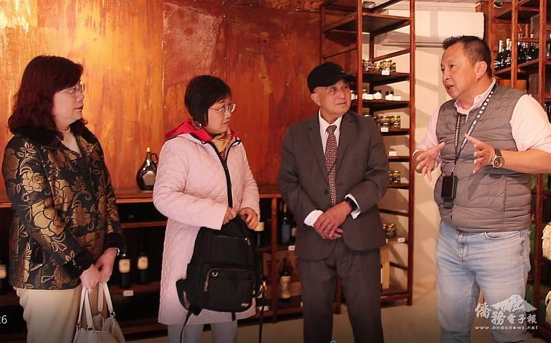 僑務顧問洪國益解說介紹