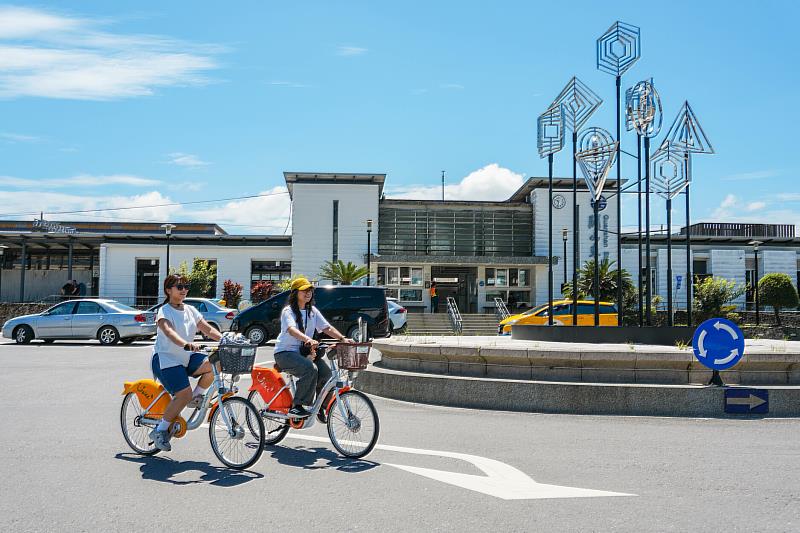 YouBike在臺東大受好評！滿意度高達96.6% 縣府推騎乘補助至年底