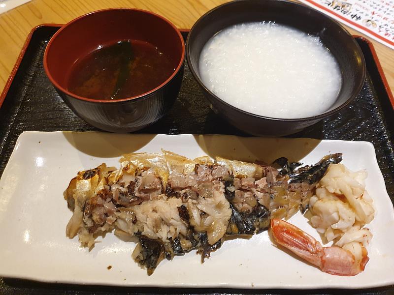 「Tetsutaro Umeda Nakazakicho」餐廳提供適合長者實用的柔軟去骨魚肉餐食