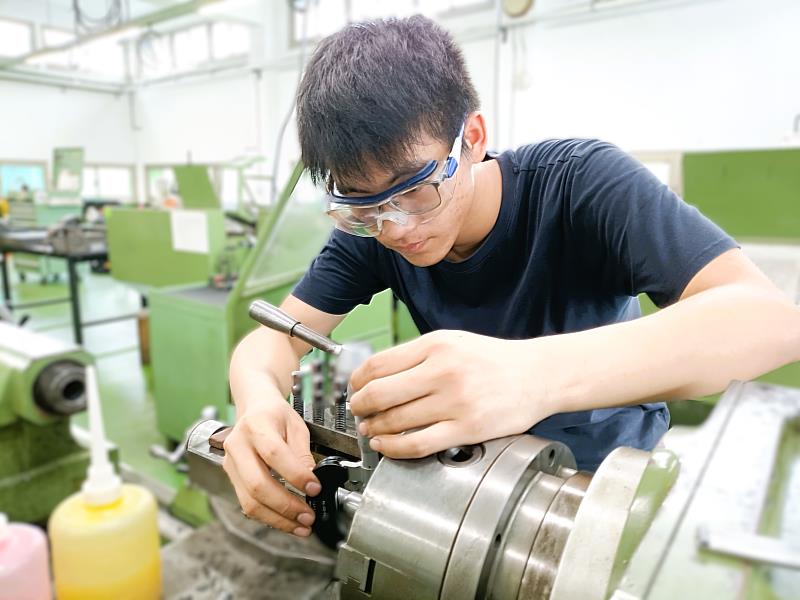北分署工業機械職類選手潘柏丞，正全力備戰，力拚國手圓夢