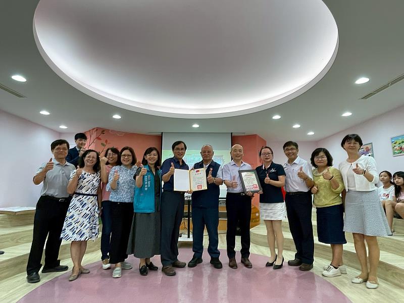中華電信攜手新港奉天宮贈送電子書帳號，嘉惠新港、溪口9校師生-3